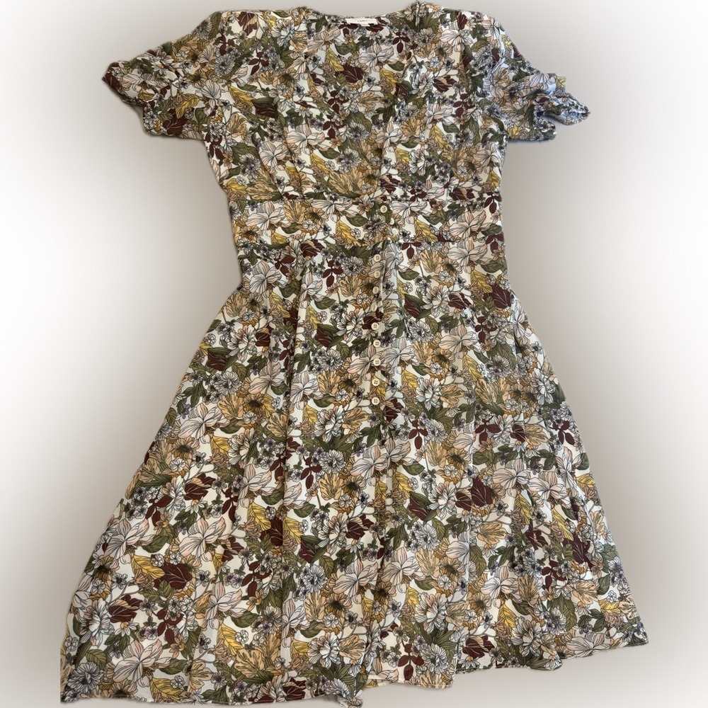 A Loves A NWOT Wrap Dress Multi Colored Floral V-Neck Button Down Size Small